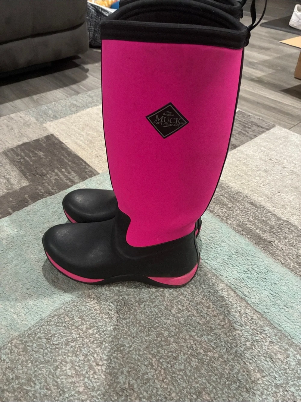 Muck Boot Women's Pink and Black Tall Waterproof Boot please see all photos